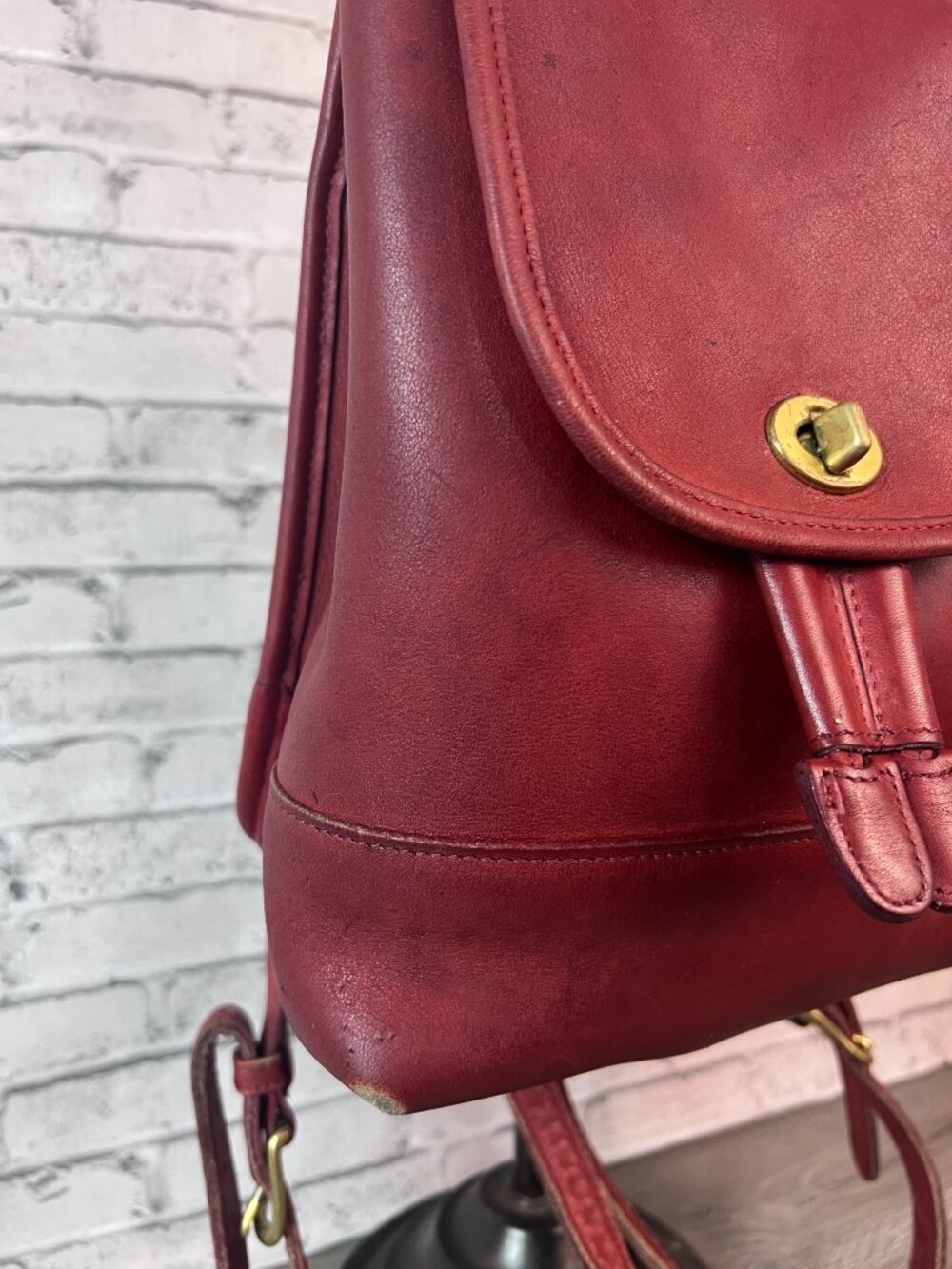 Vintage OLD COACH Backpack Bag Leather Turn Lock Red 9960 - Picture 3 of 10